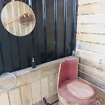 Hébergement de vacances Tiny house au bord de l eau