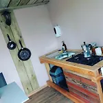Tiny house au bord de l eau Hébergement de vacances
