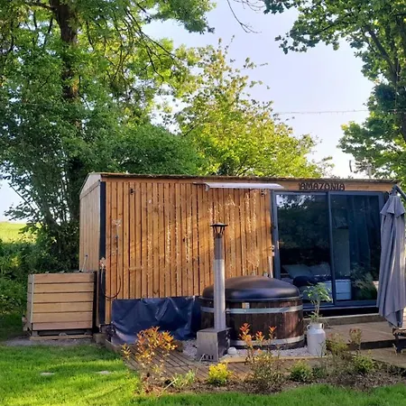 Tiny House Au Bord De L Eau Litteau